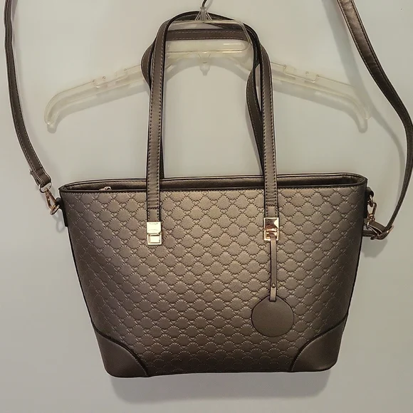 NWT Diophy medium gold tote purse - Picture 4 of 11